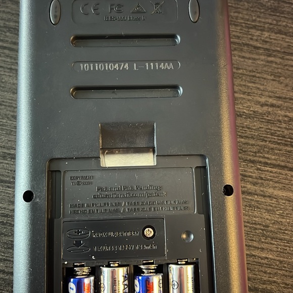 TEXAS INSTRUMENTS TI-84 Plus graphing calculator with pink silicon case - Picture 5 of 9